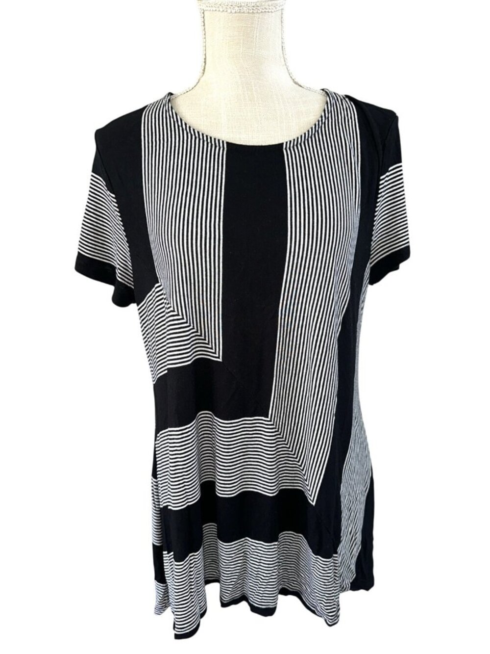 Cable & Gauge Black & White Striped Short Sleeve Top XL